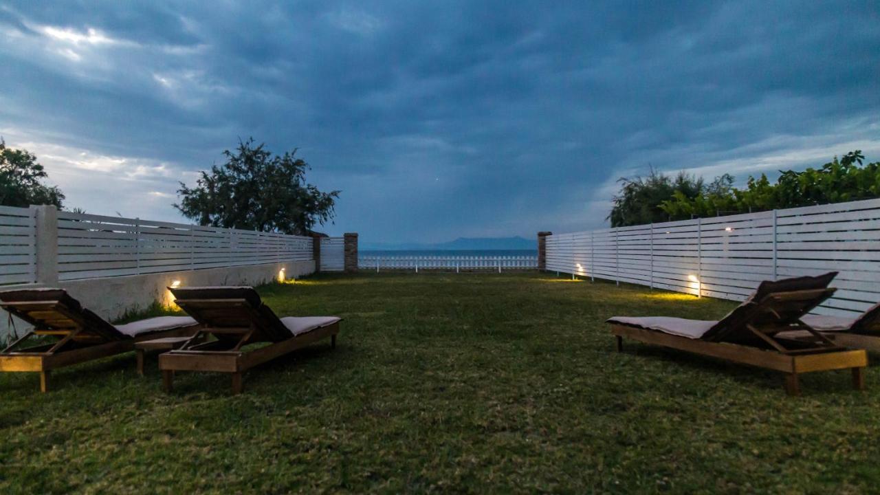 Terracotta Beach House Lefkímmi Buitenkant foto